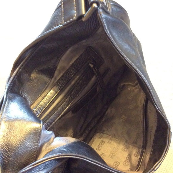 🌺 Michael Kors Metallic Silver Hobo Bag 🌺 - Picture 4 of 5